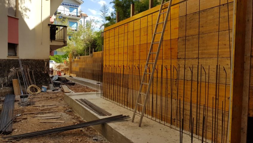 Muro di sostegno a mensola in c.a. - Lanciano